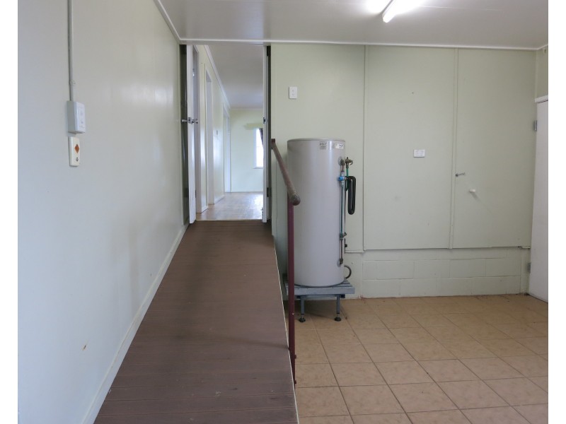 25 Marine Pde, Cardwell QLD 4849