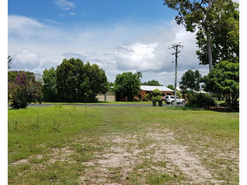 41 White St, Cardwell QLD 4849
