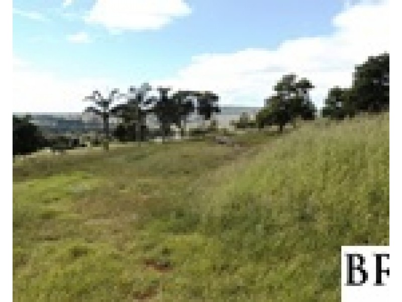 4 Meek Street, Tingoora QLD 4608