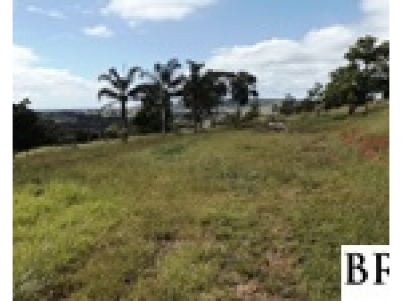 4 Meek Street, Tingoora QLD 4608