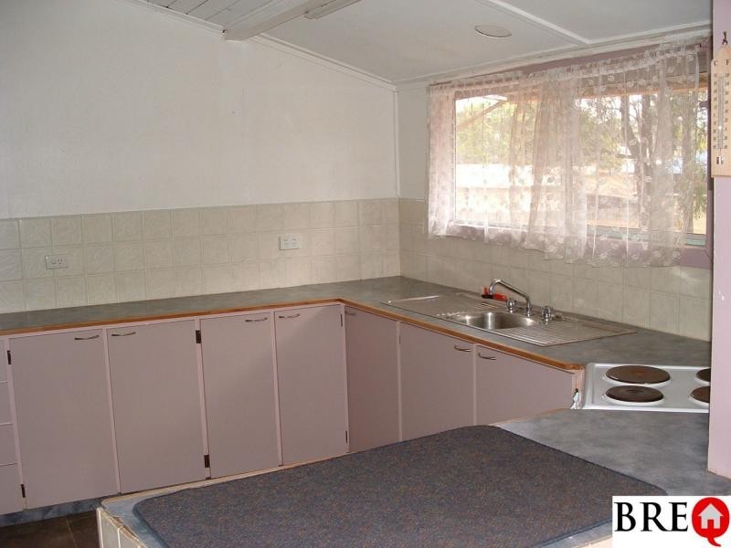 15 Robinsons Lane, Wondai QLD 4606