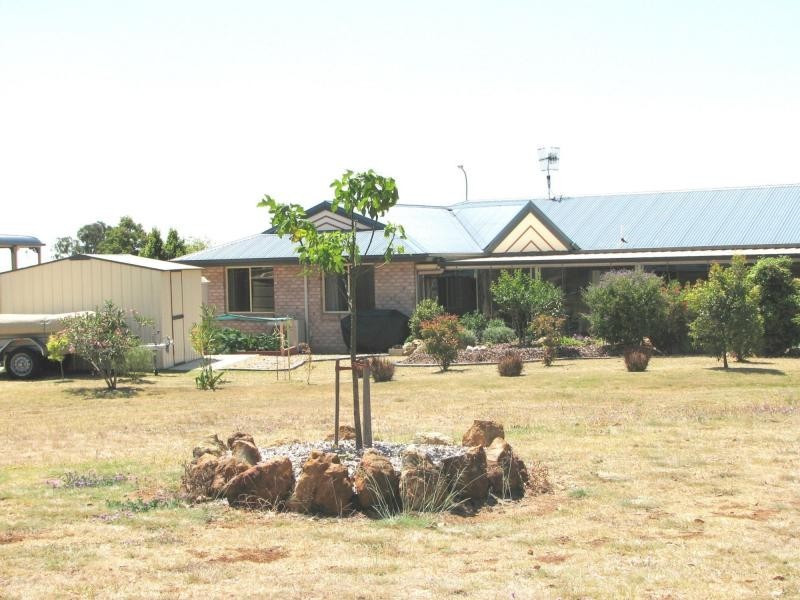 40 Grant Crescent, Wondai QLD 4606