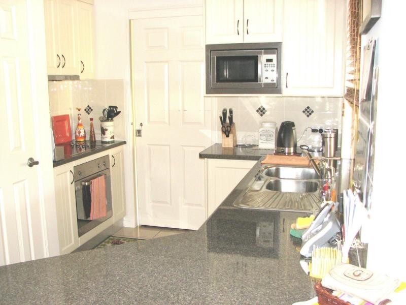 40 Grant Crescent, Wondai QLD 4606