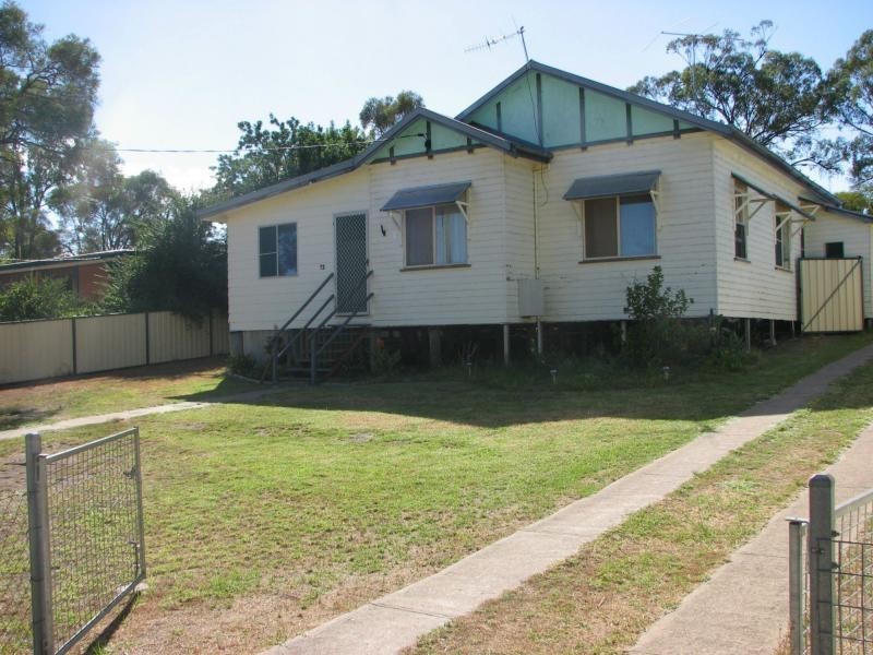 72 Rodney Street, Proston QLD 4613