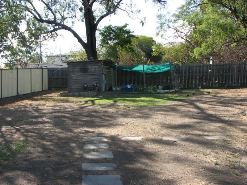 72 Rodney Street, Proston QLD 4613