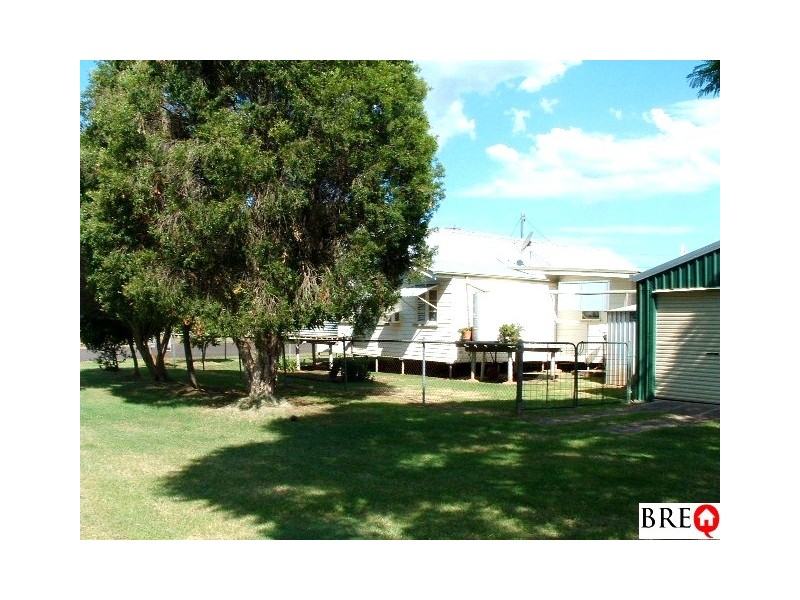 25 Rodney St, Proston QLD 4613