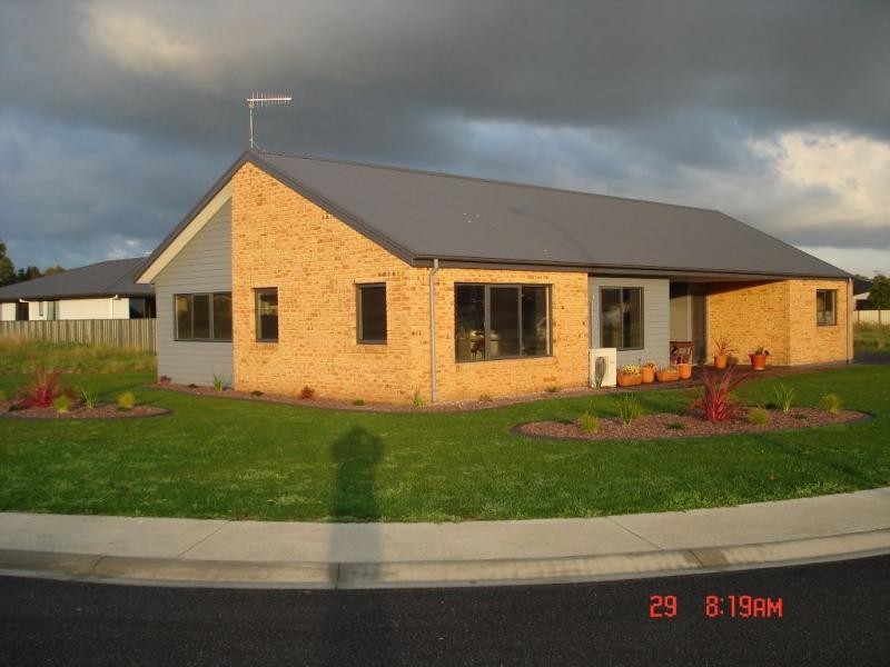 9 Bluewater Crescent, Wynyard TAS 7325