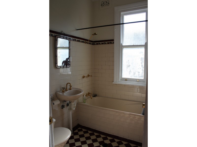 3 O’connell St, Newtown NSW 2042