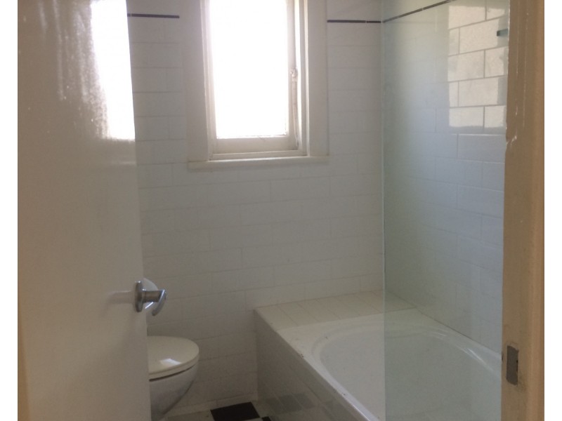 2/1 Stone St, Earlwood NSW 2206