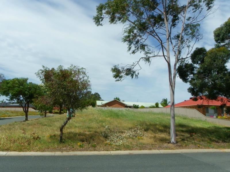 11 Murray Heights, Cobram VIC 3644
