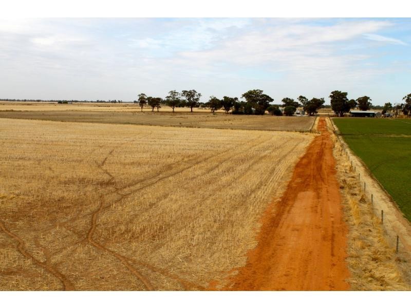 678 Back Barooga Road, Barooga NSW 3644