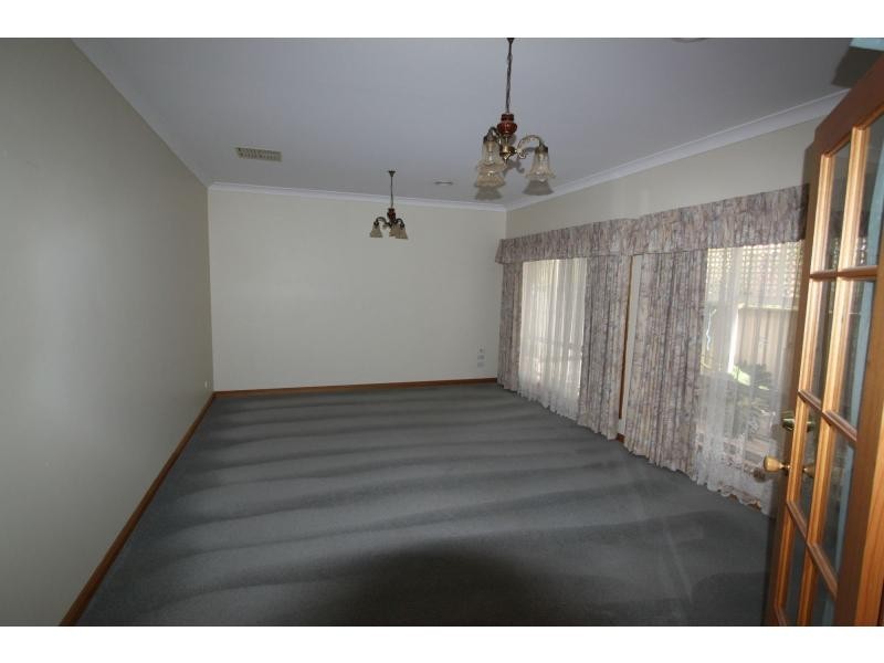5 Lemon Grove, Cobram VIC 3644