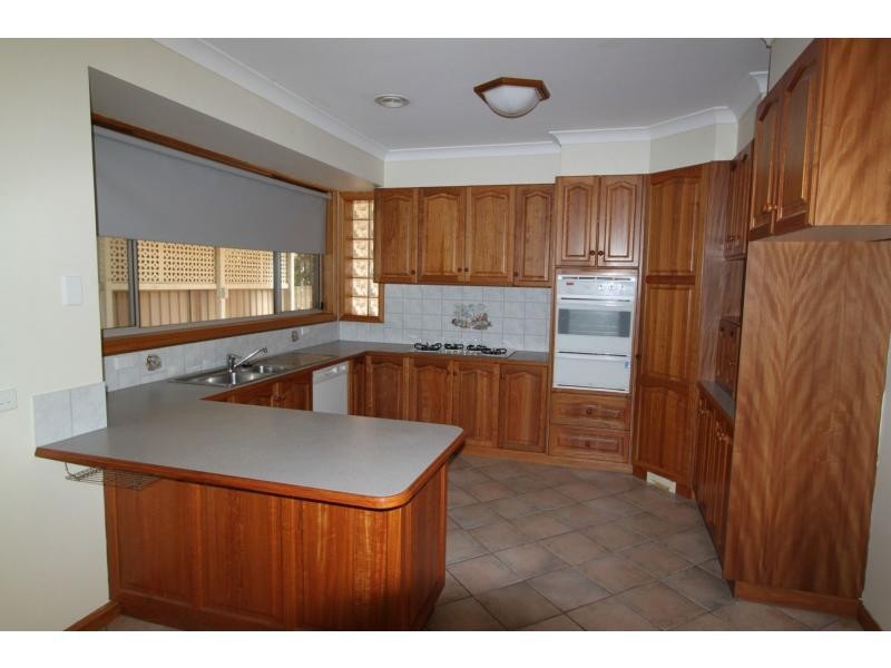 5 Lemon Grove, Cobram VIC 3644