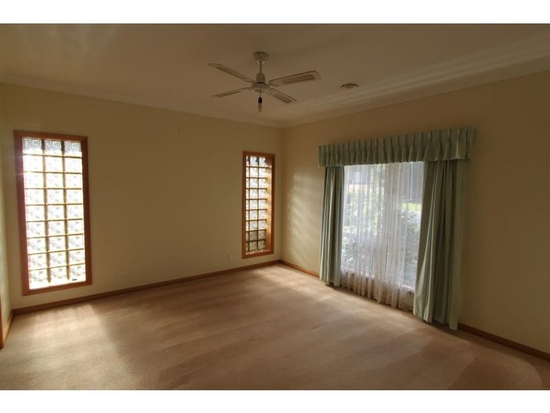 5 Lemon Grove, Cobram VIC 3644