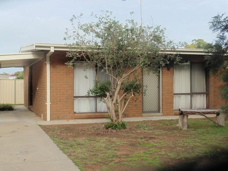 2-43 Kamarooka Street, Barooga NSW 3644