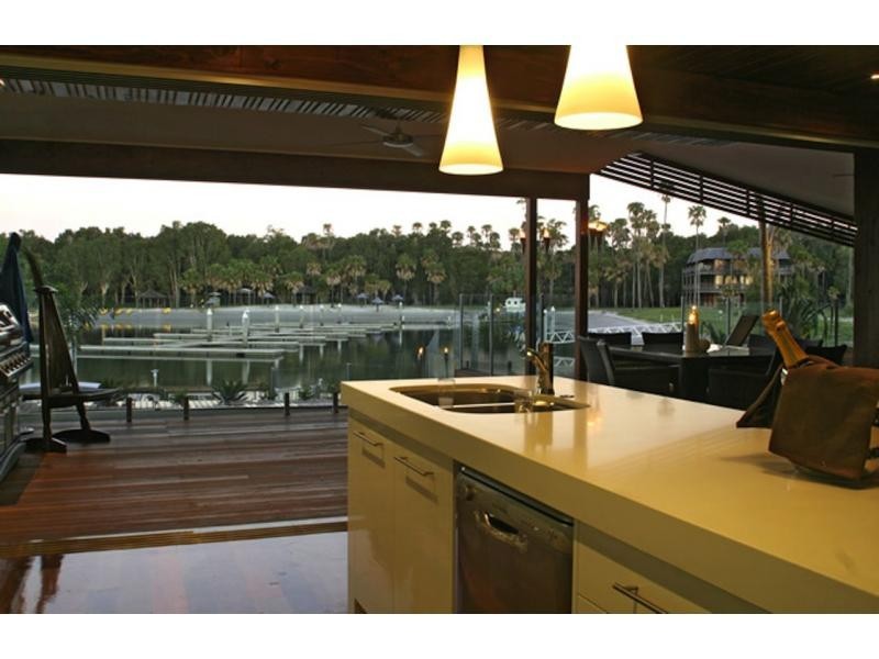 South Stradbroke QLD 4216
