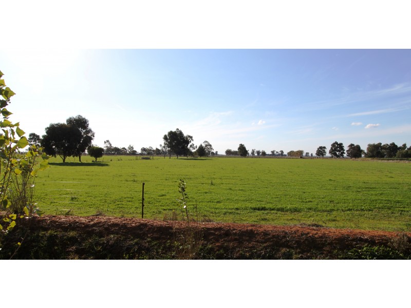 849 Barnes Rd, Katamatite East VIC 3649