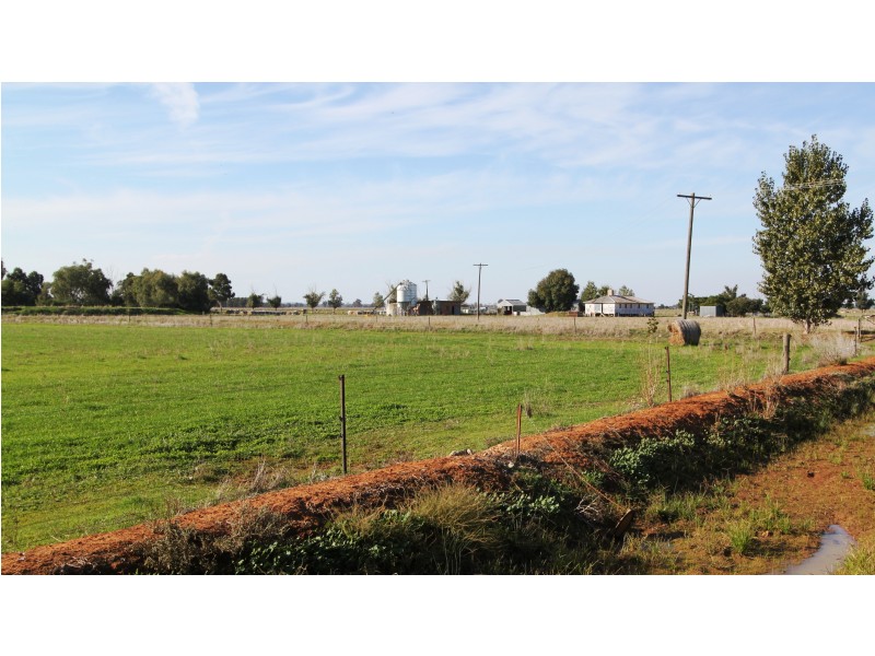 849 Barnes Rd, Katamatite East VIC 3649