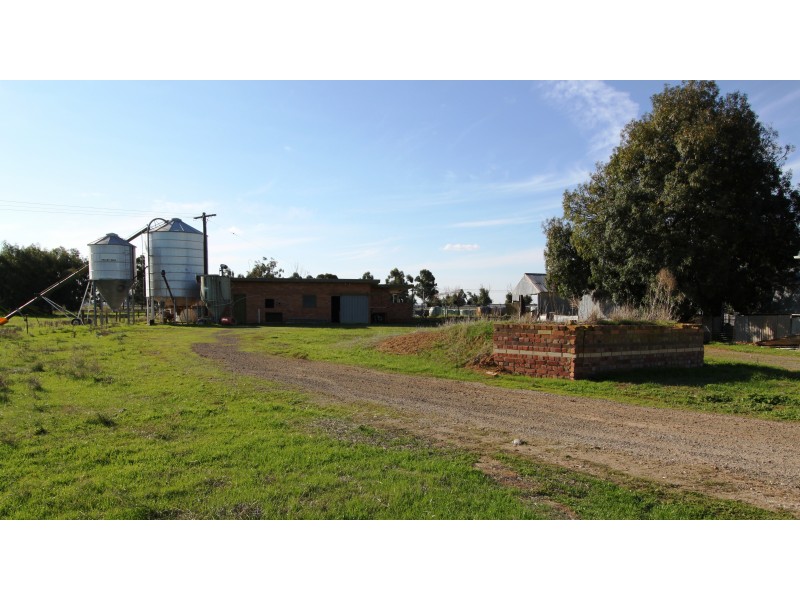 849 Barnes Rd, Katamatite East VIC 3649