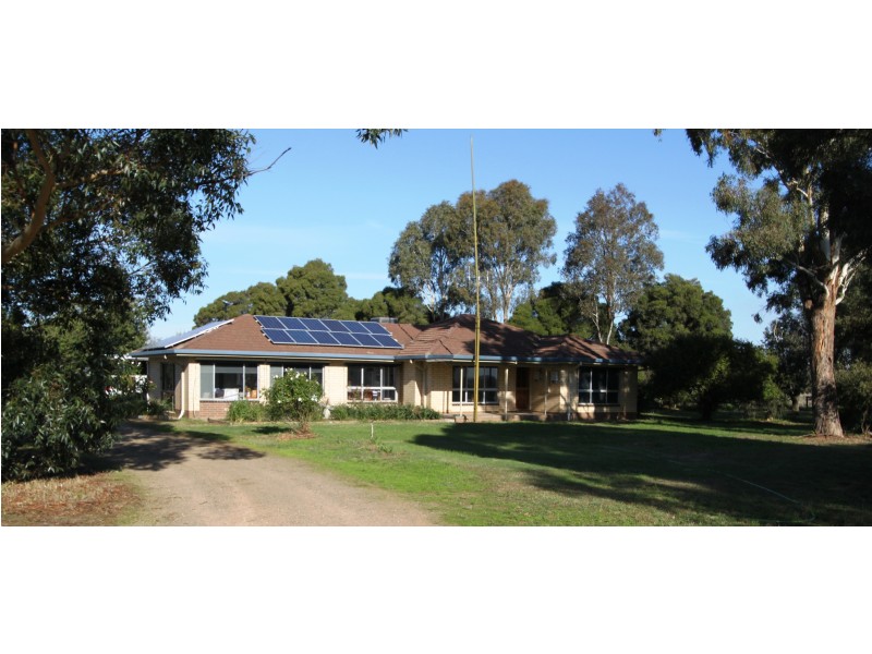 849 Barnes Rd, Katamatite East VIC 3649