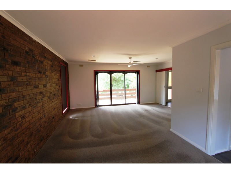 11 Brepbir St, Cobram VIC 3644