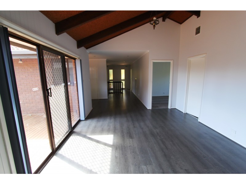 11 Brepbir St, Cobram VIC 3644