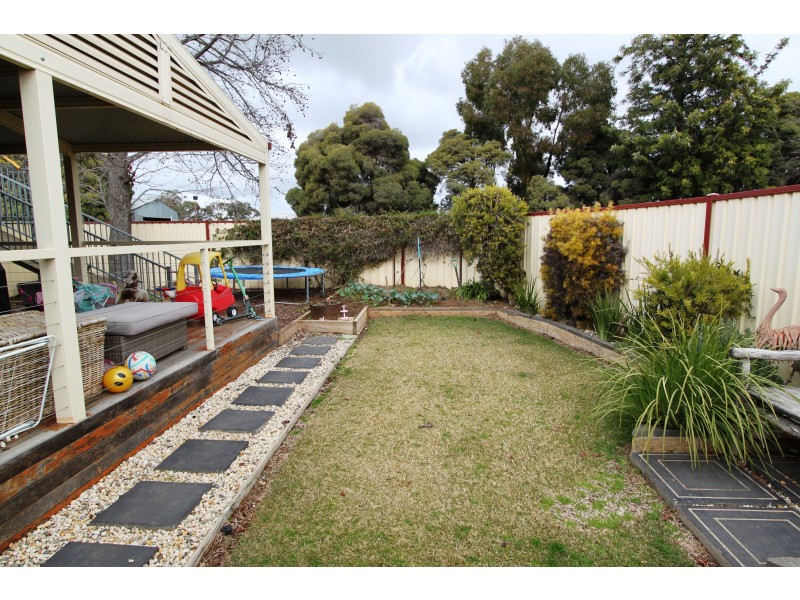 5 Glenavon Ave, Cobram VIC 3644