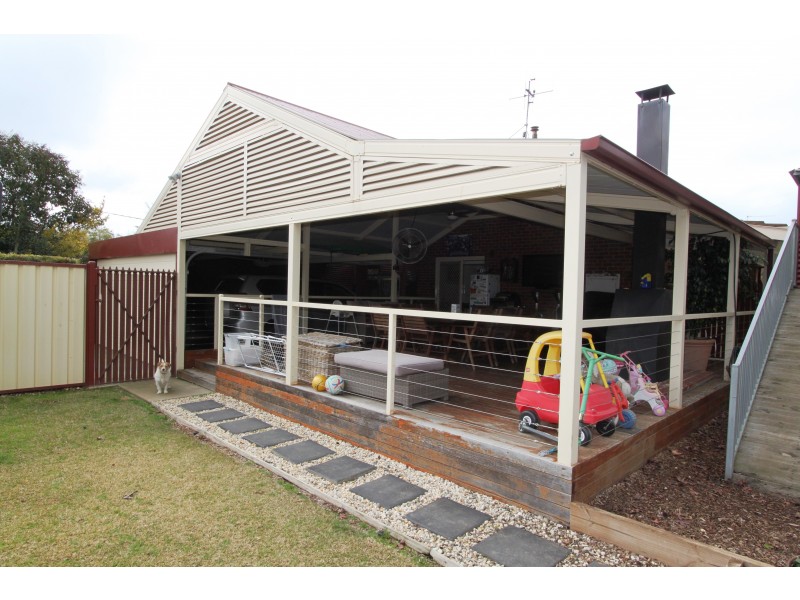 5 Glenavon Ave, Cobram VIC 3644