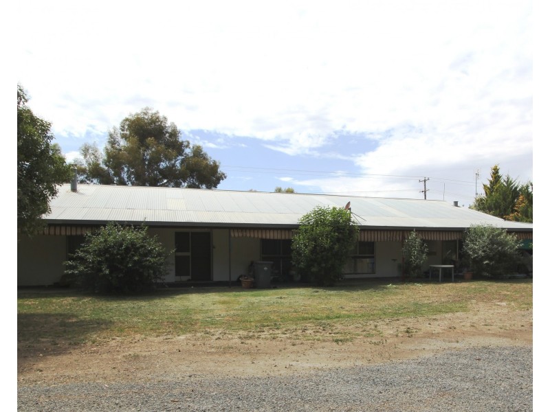 79 Nangunia St, Barooga VIC 3644
