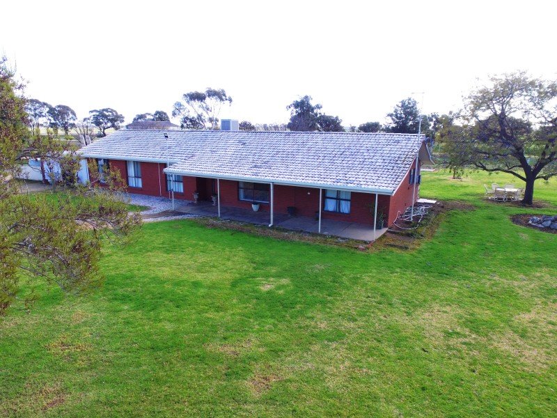 159 McCullochs Rd, Tocumwal NSW 2714