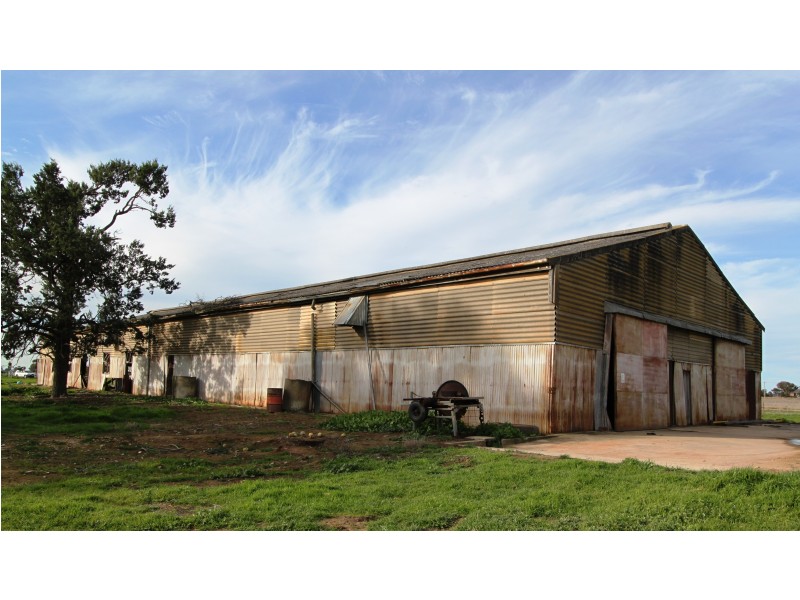 159 McCullochs Rd, Tocumwal NSW 2714
