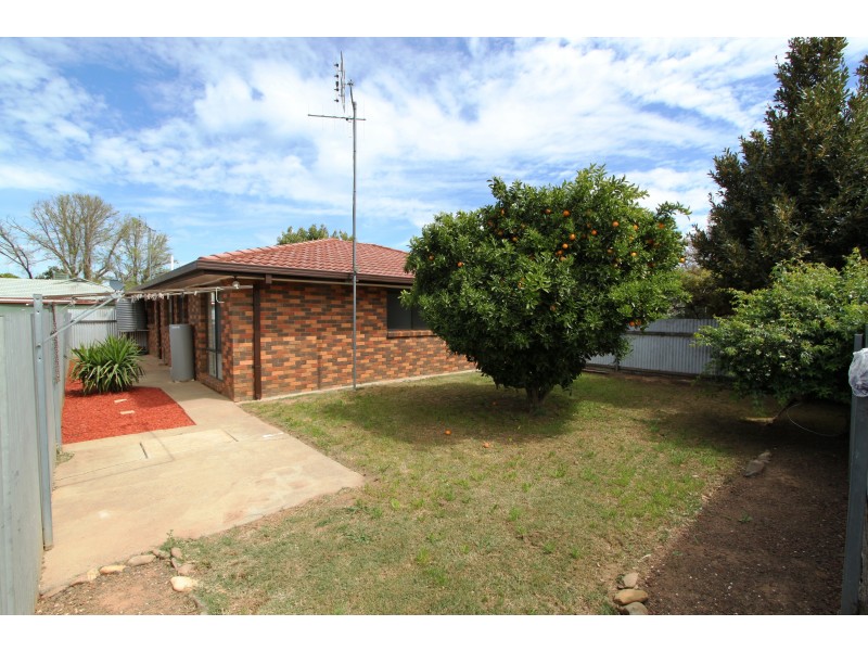 2/79 Collie Street, Barooga VIC 3644