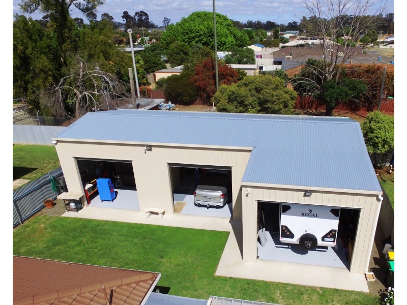 4 Manse Rd, Cobram VIC 3644