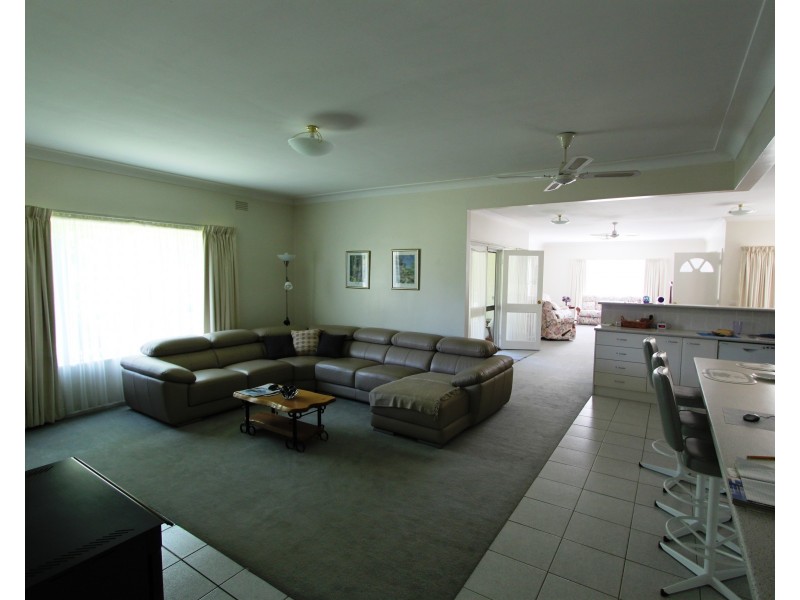 2167 Kiewa Valley Hwy, Kergunyah VIC 3691