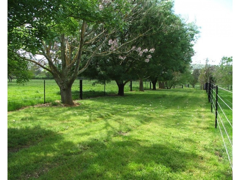 2167 Kiewa Valley Hwy, Kergunyah VIC 3691