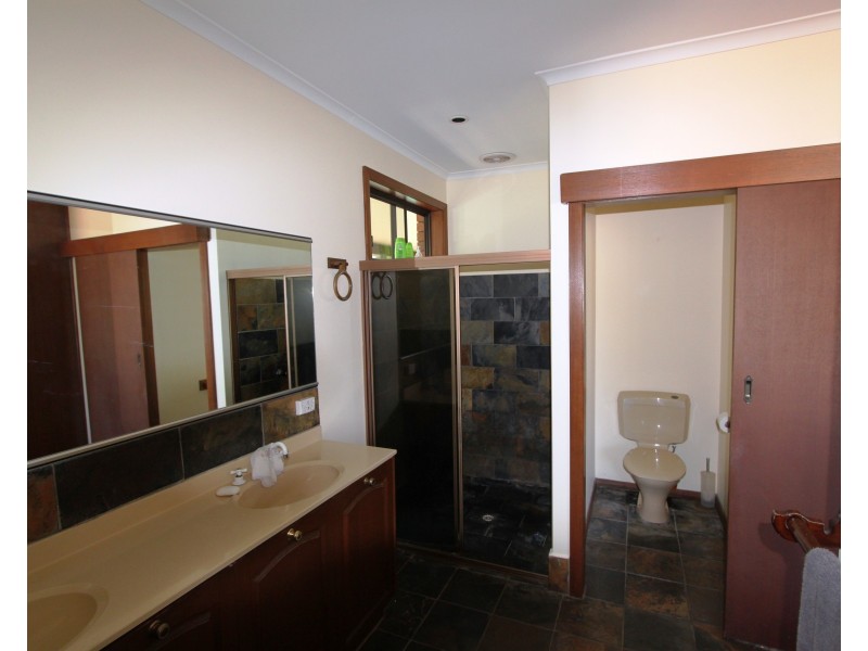 116 Murray St, Tocumwal NSW 2714