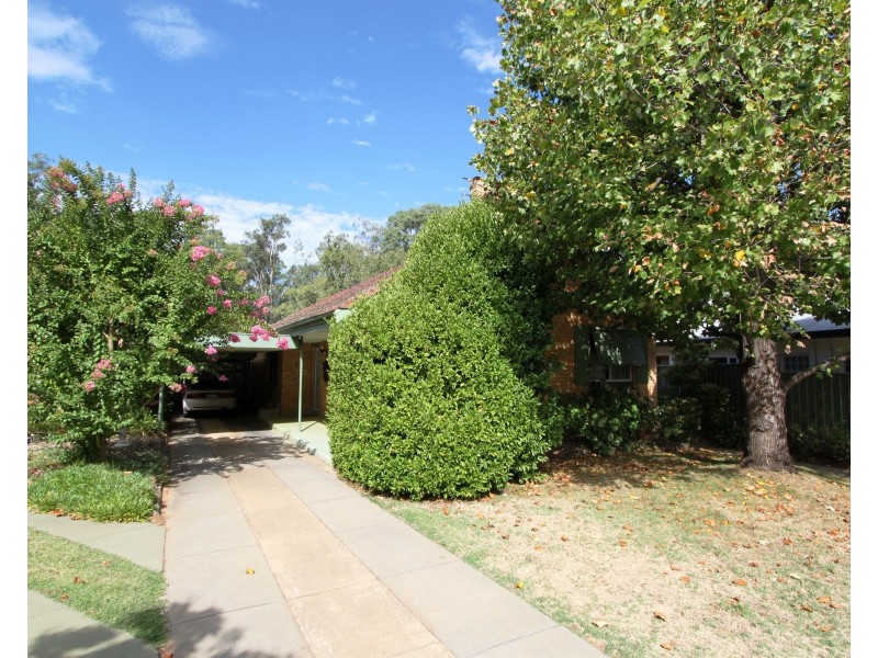 10 Lirrk St, Cobram VIC 3644