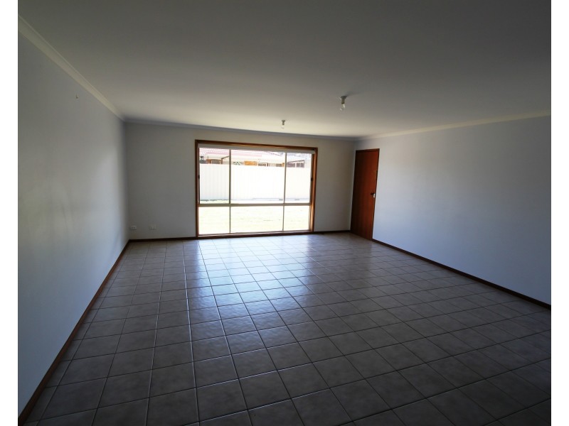 2/8 Oak St, Cobram VIC 3644