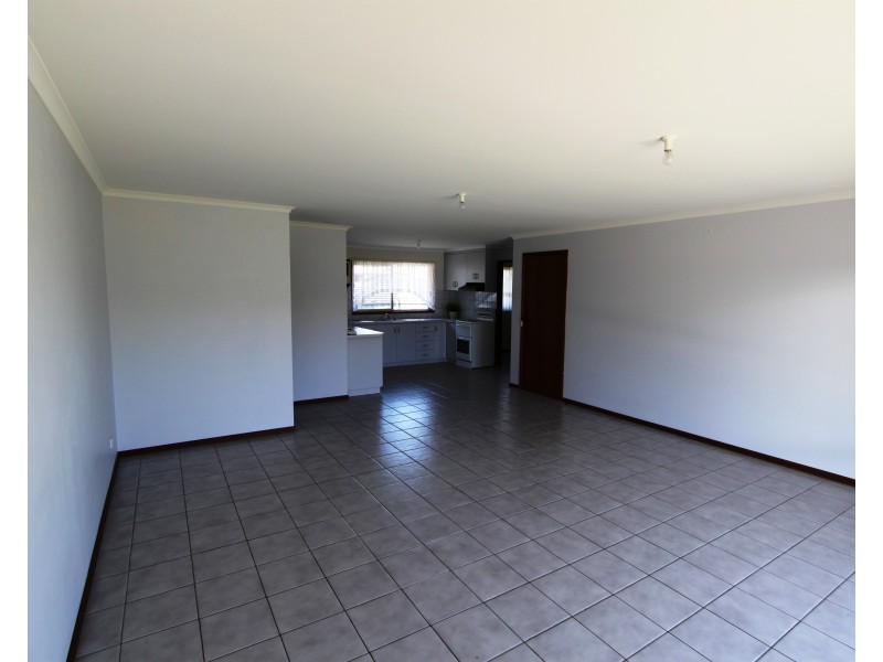 2/8 Oak St, Cobram VIC 3644