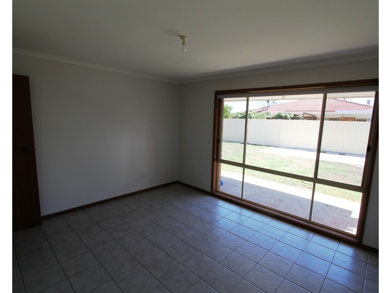 2/8 Oak St, Cobram VIC 3644