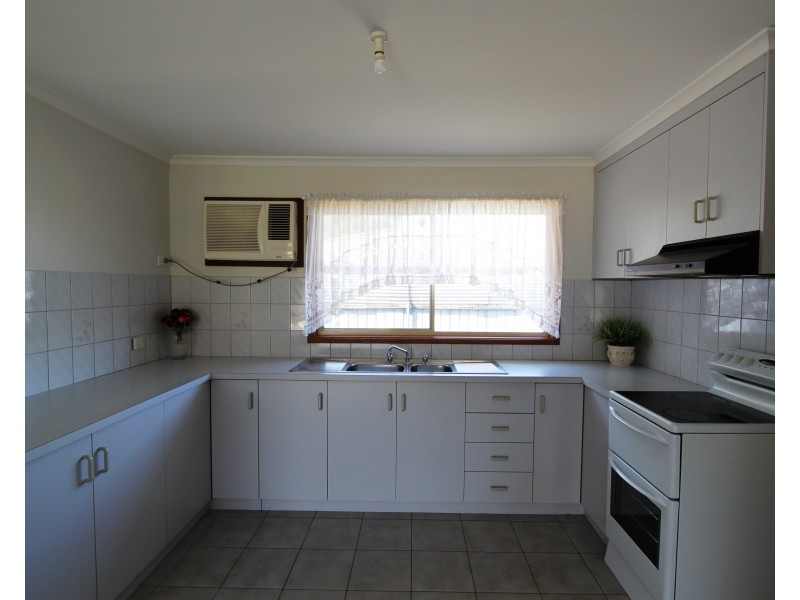 2/8 Oak St, Cobram VIC 3644
