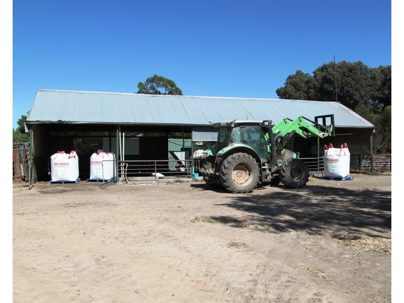 1622 Numurkah Rd, Strathmerton VIC 3641