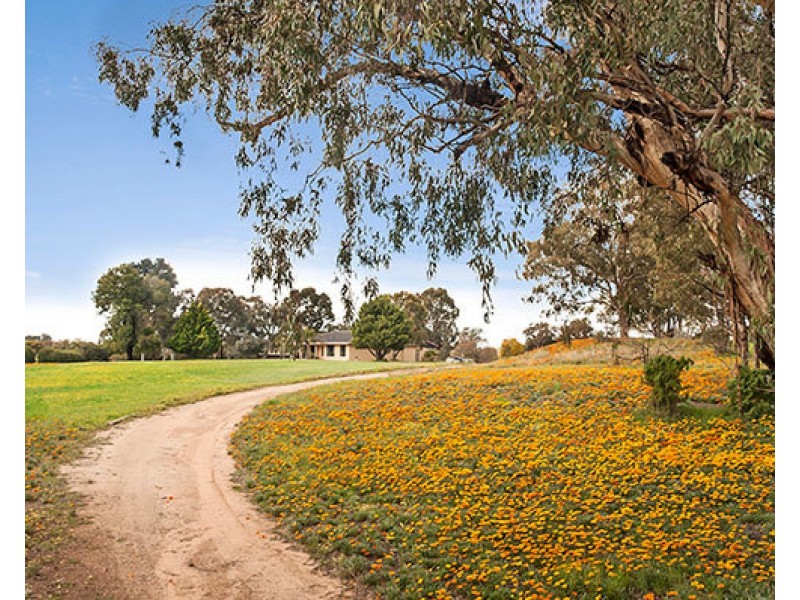 25 Burma Rd, Tocumwal NSW 2714