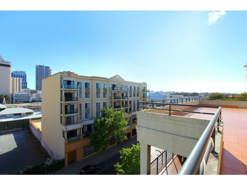 Perth WA 6000