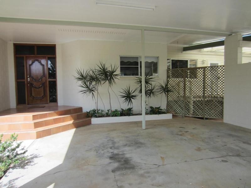 Coconuts QLD 4860