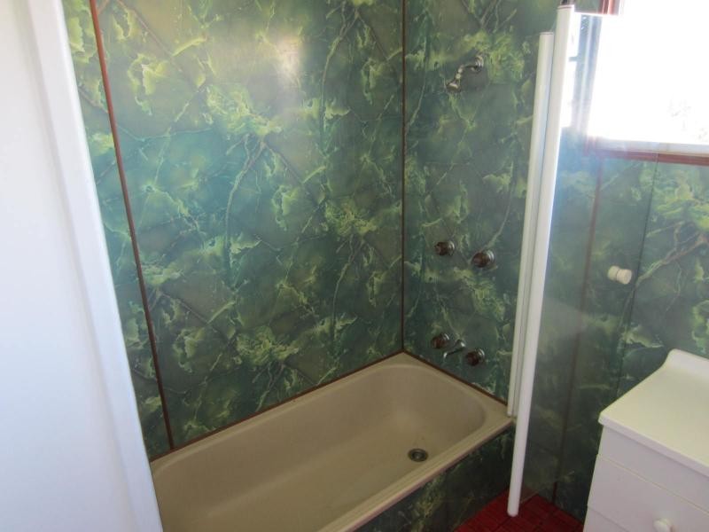 42 BELLA VISTA Avenue, Belvedere QLD 4860