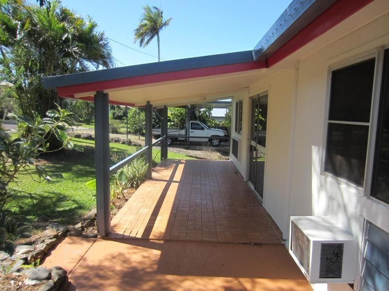 42 BELLA VISTA Avenue, Belvedere QLD 4860