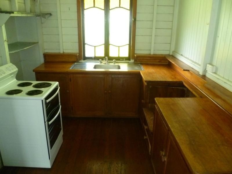 4 East Esplanade, South Johnstone QLD 4859