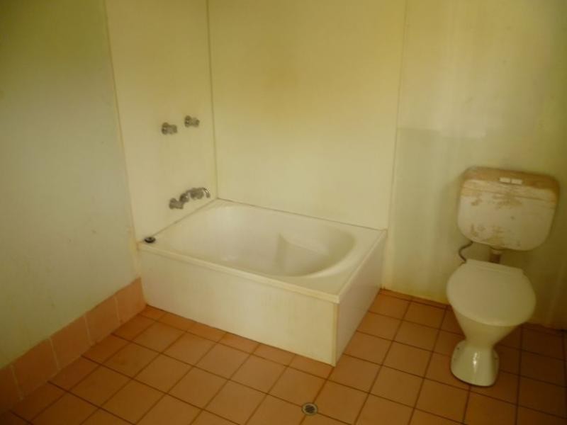 4 East Esplanade, South Johnstone QLD 4859