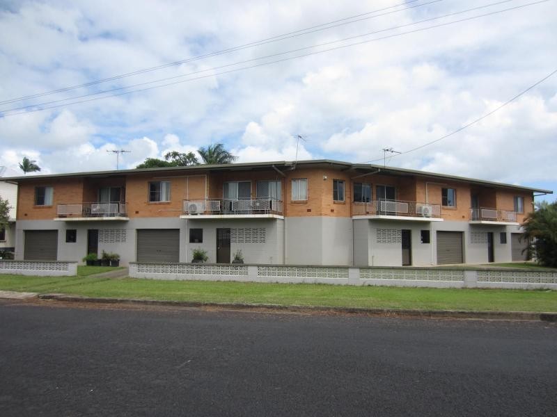 2/6 The Corso, Innisfail Estate QLD 4860